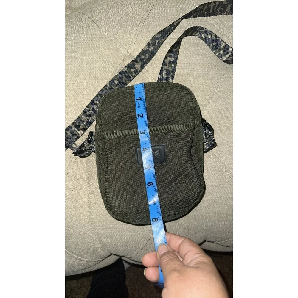 Crossbody‎